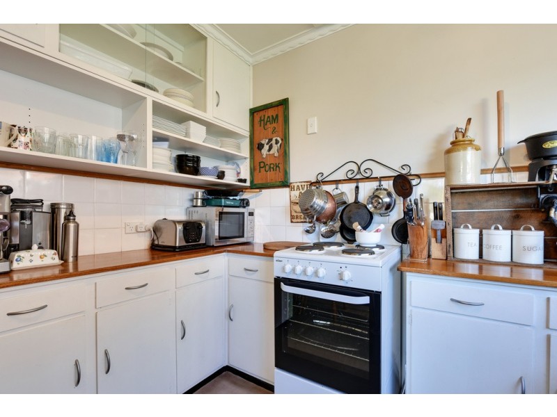 234 East Derwent Highway, Lindisfarne TAS 7015