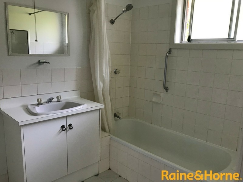 1/4 Wariga Road, Glenorchy TAS 7010