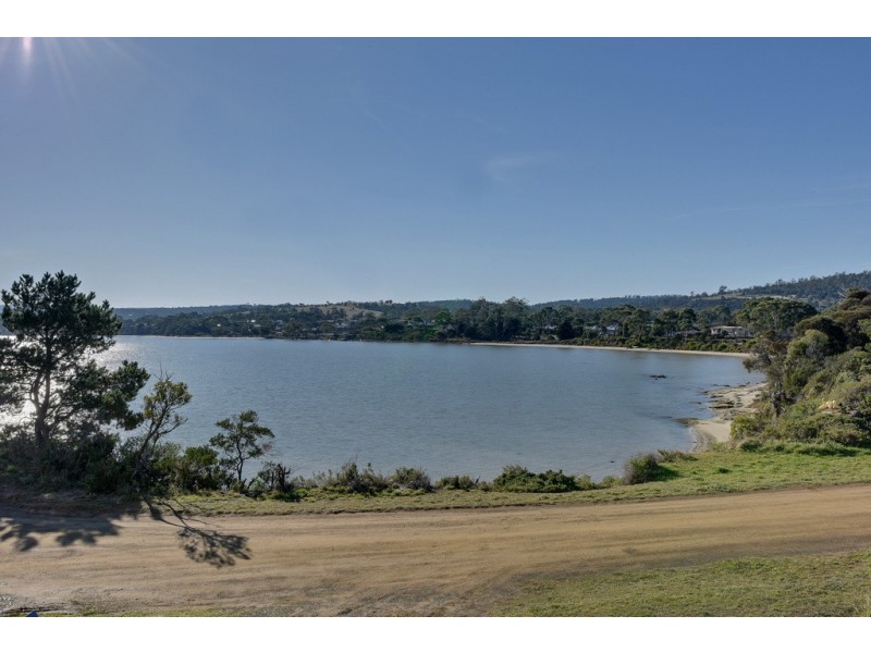 38 Jetty Road, Dodges Ferry TAS 7173