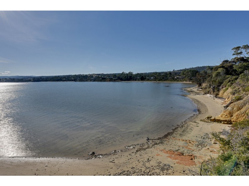 38 Jetty Road, Dodges Ferry TAS 7173
