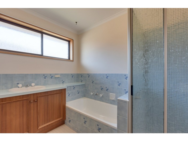 29 Fenton Street, Midway Point TAS 7171
