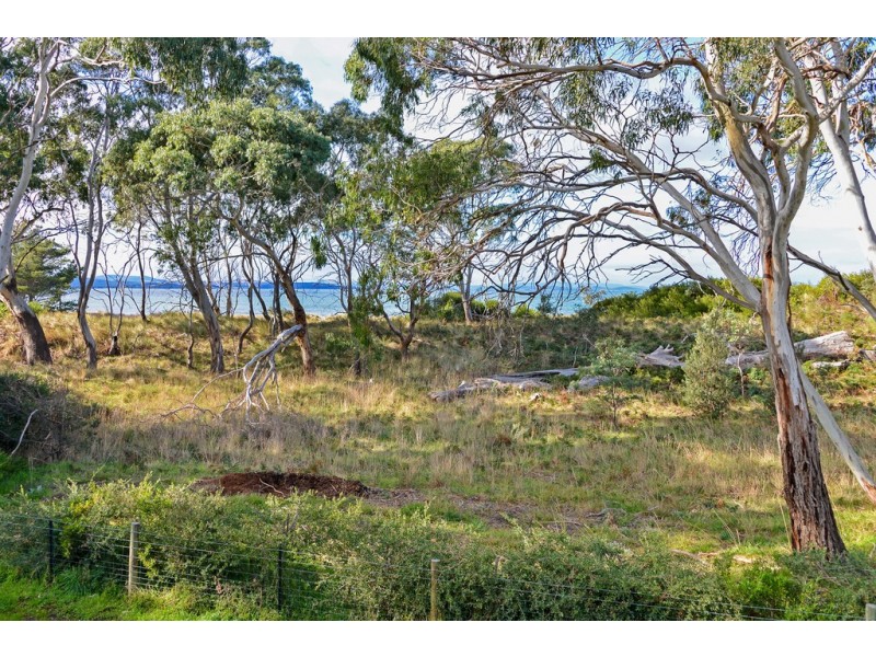 35 Surf Road, Seven Mile Beach TAS 7170