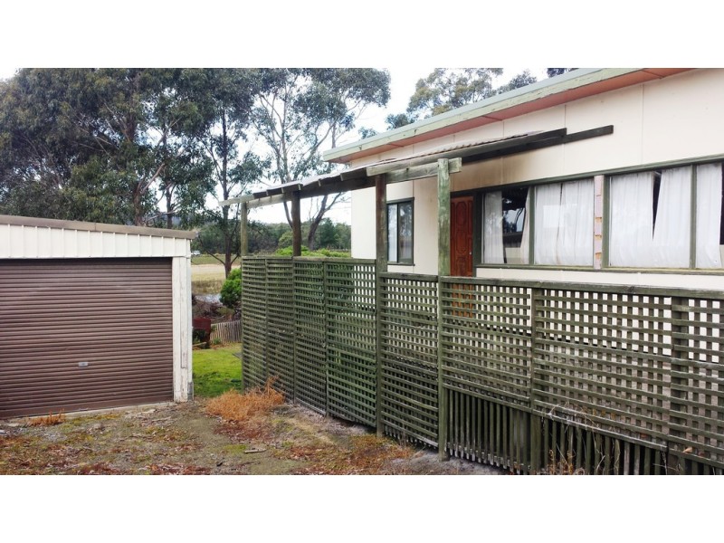 6 Sloping Main Drive, Sloping Main TAS 7186
