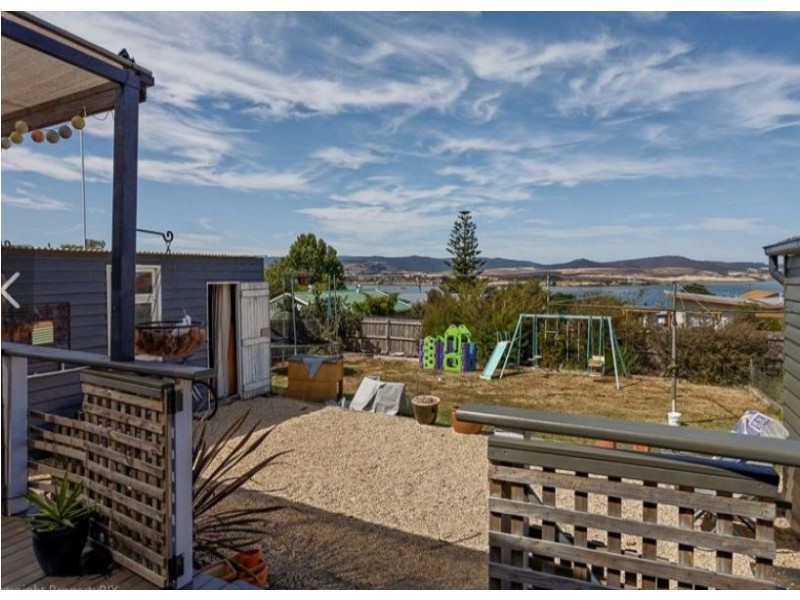 19 First Avenue, Midway Point TAS 7171