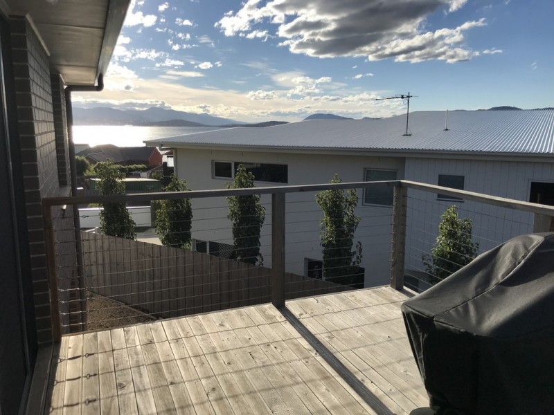 10 Trikala Place, Tranmere TAS 7018