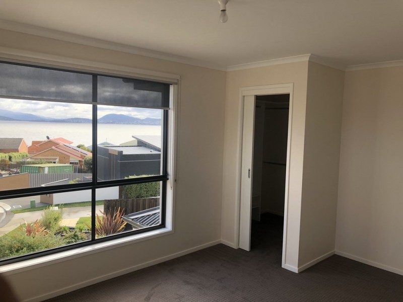 10 Trikala Place, Tranmere TAS 7018