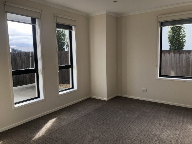 10 Trikala Place, Tranmere TAS 7018