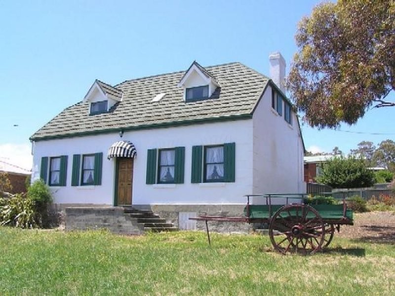 2-4 Hurst Street, Lewisham TAS 7173