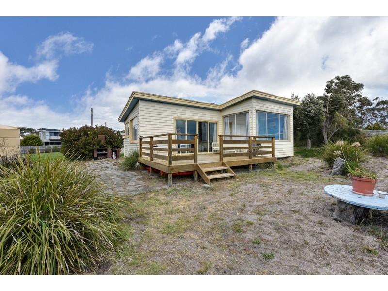23 Eighth Avenue, Dodges Ferry TAS 7173