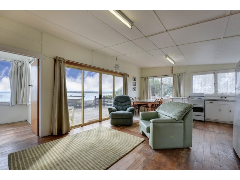 23 Eighth Avenue, Dodges Ferry TAS 7173