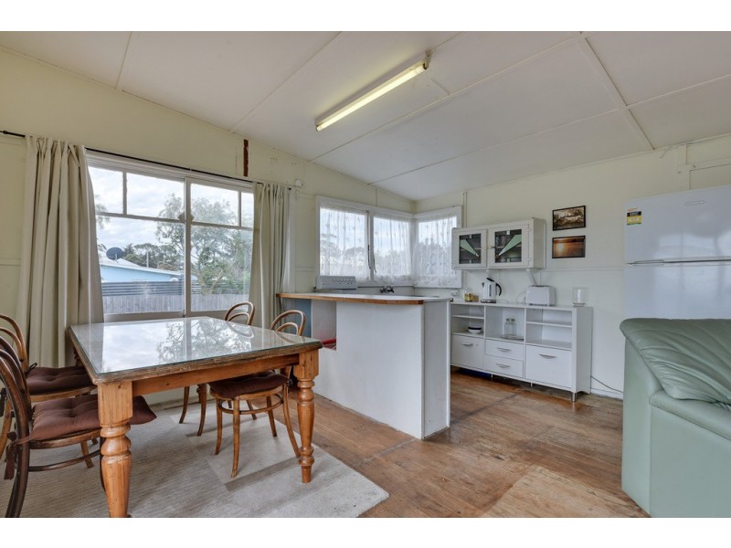 23 Eighth Avenue, Dodges Ferry TAS 7173