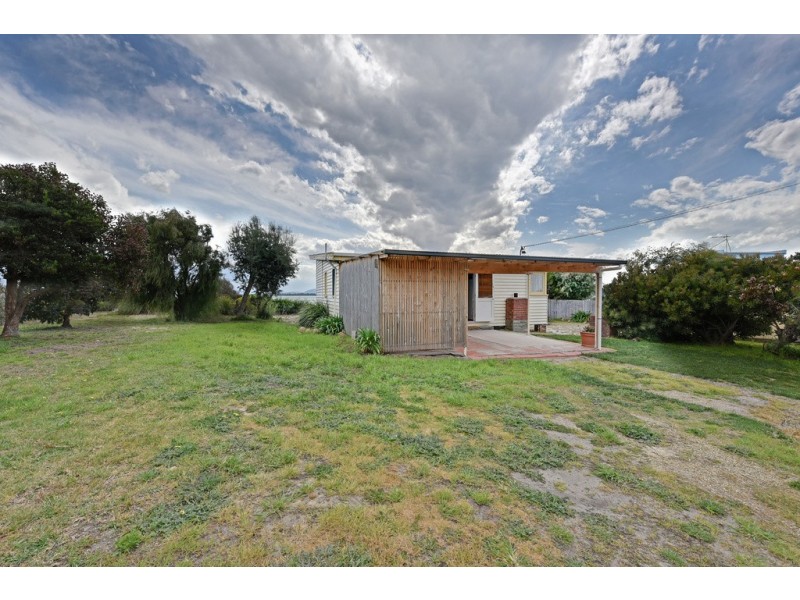 23 Eighth Avenue, Dodges Ferry TAS 7173
