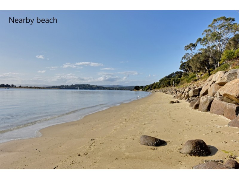 23 Eighth Avenue, Dodges Ferry TAS 7173