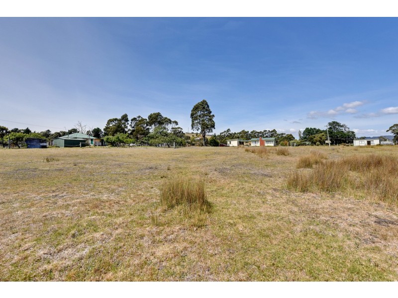 12 Spencer Street, Triabunna TAS 7190
