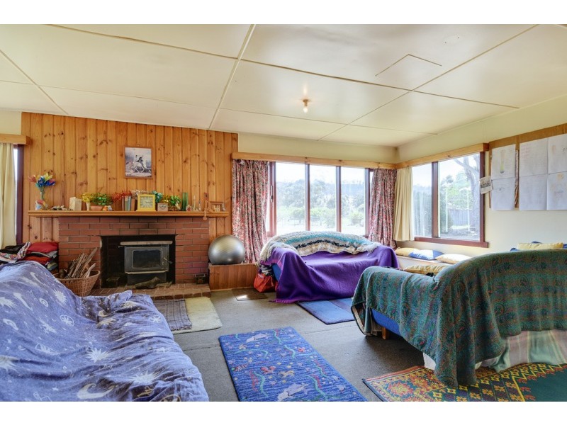 12 Spencer Street, Triabunna TAS 7190
