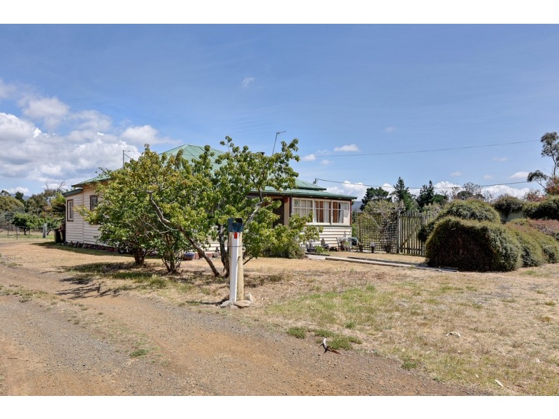 12 Spencer Street, Triabunna TAS 7190