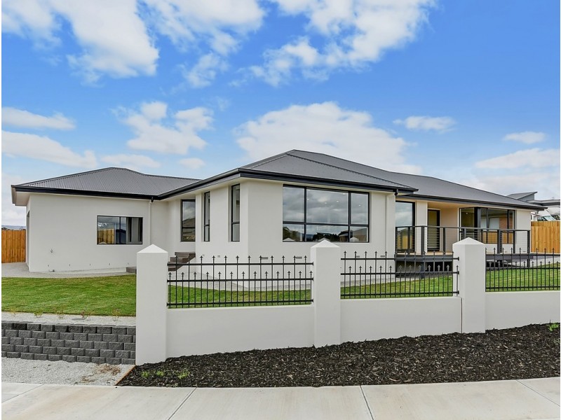 27 Barilla Court, Midway Point TAS 7171