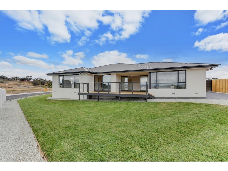 27 Barilla Court, Midway Point TAS 7171