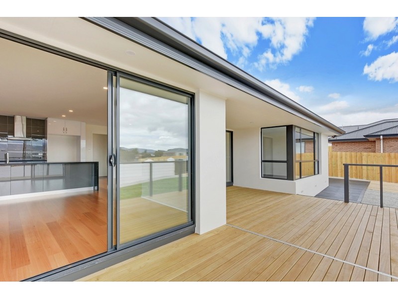 27 Barilla Court, Midway Point TAS 7171