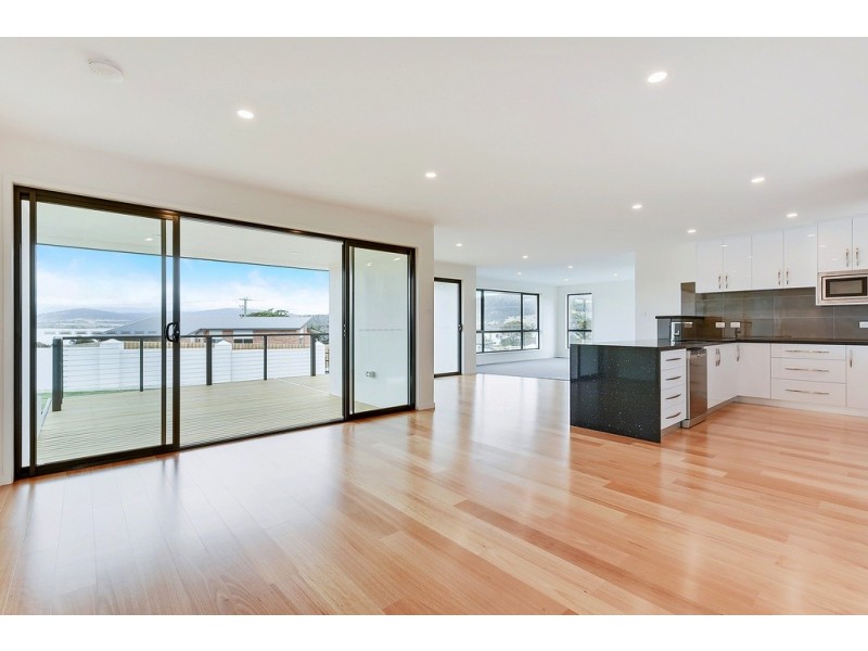 27 Barilla Court, Midway Point TAS 7171