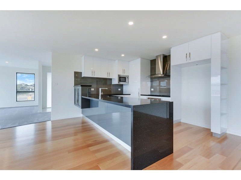 27 Barilla Court, Midway Point TAS 7171