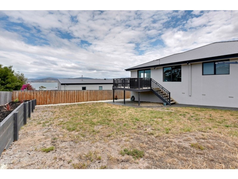 28 Abate Place, Midway Point TAS 7171