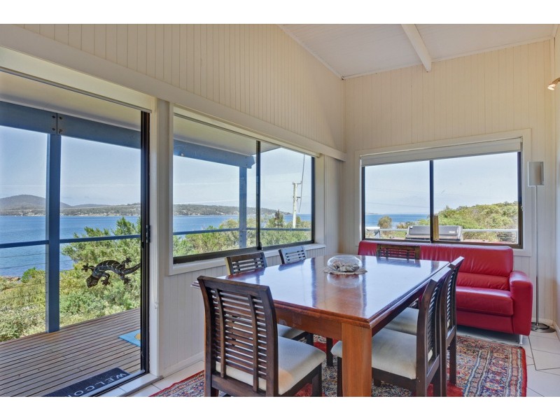 148 Apex Point Road, White Beach TAS 7184