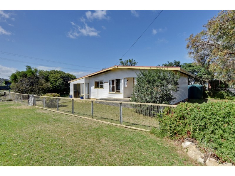 2 Fourth Avenue, Dodges Ferry TAS 7173