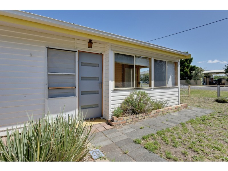 2 Fourth Avenue, Dodges Ferry TAS 7173