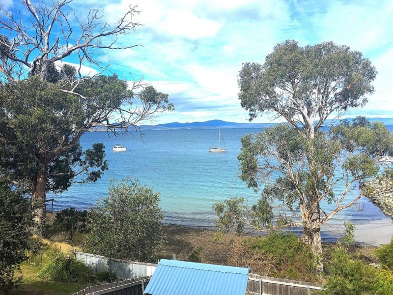 121 Linden Road, Primrose Sands TAS 7173