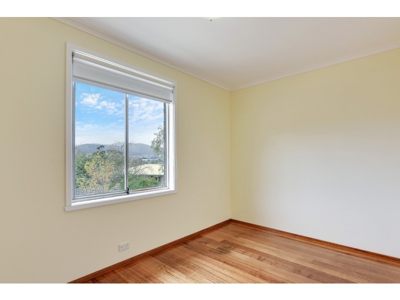 5 Sunray Court, Rokeby TAS 7019