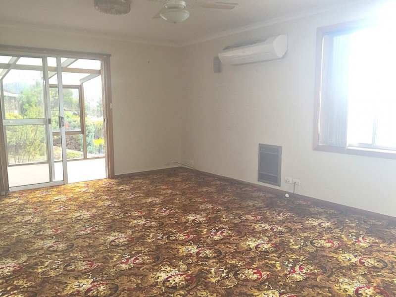 11 Bland Court, Rokeby TAS 7019