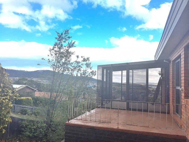 11 Bland Court, Rokeby TAS 7019