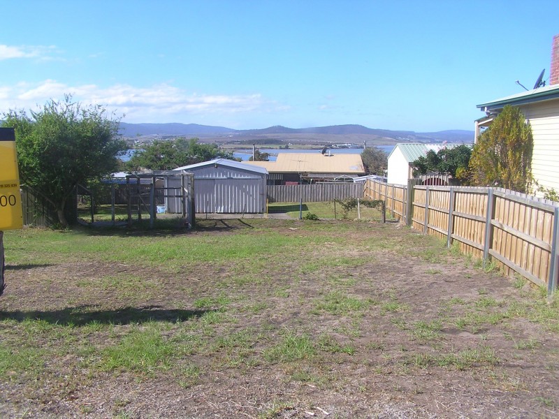 37 First Avenue, Midway Point TAS 7171