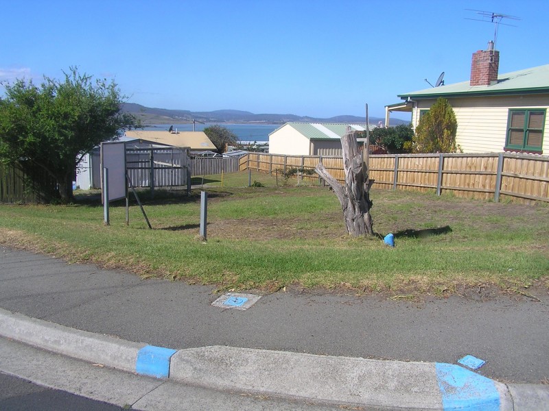 37 First Avenue, Midway Point TAS 7171