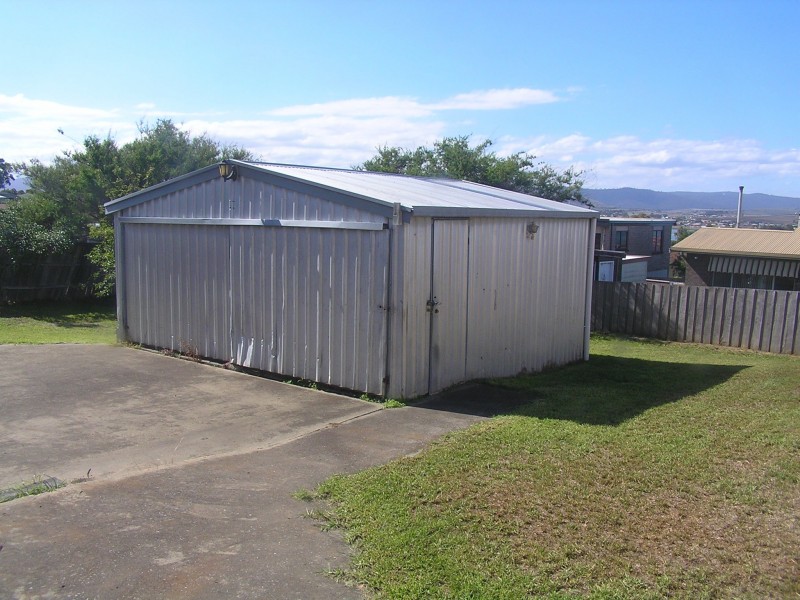 37 First Avenue, Midway Point TAS 7171