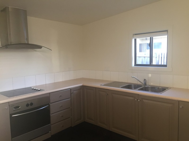 10 Fourth Avenue, Dodges Ferry TAS 7173