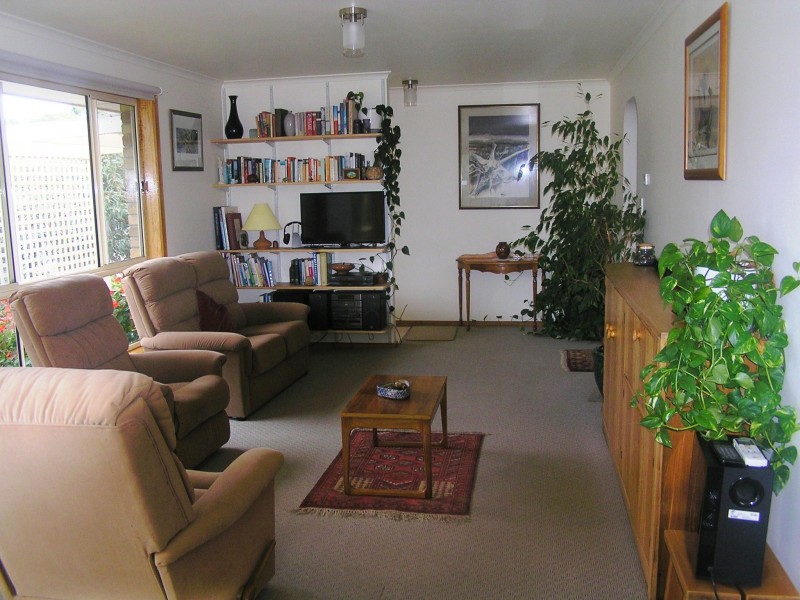 9 Eighth Avenue, Dodges Ferry TAS 7173