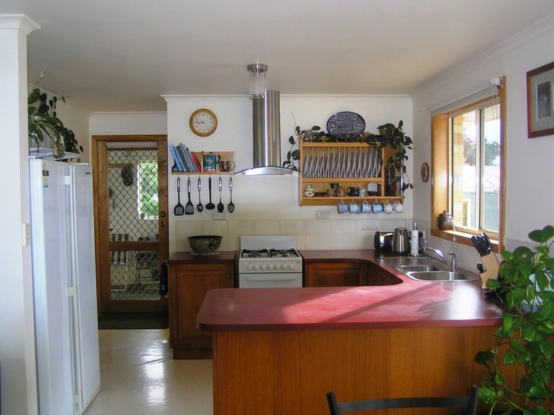 9 Eighth Avenue, Dodges Ferry TAS 7173