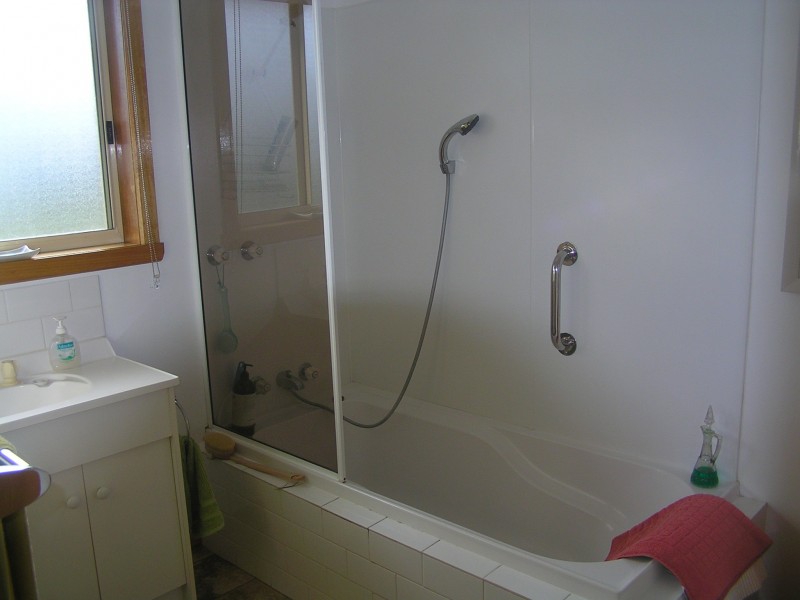 9 Eighth Avenue, Dodges Ferry TAS 7173