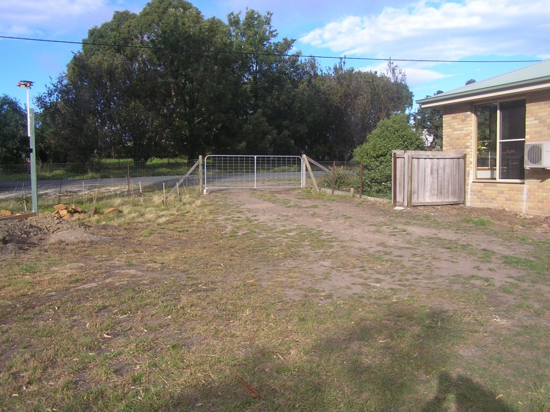 9 Eighth Avenue, Dodges Ferry TAS 7173