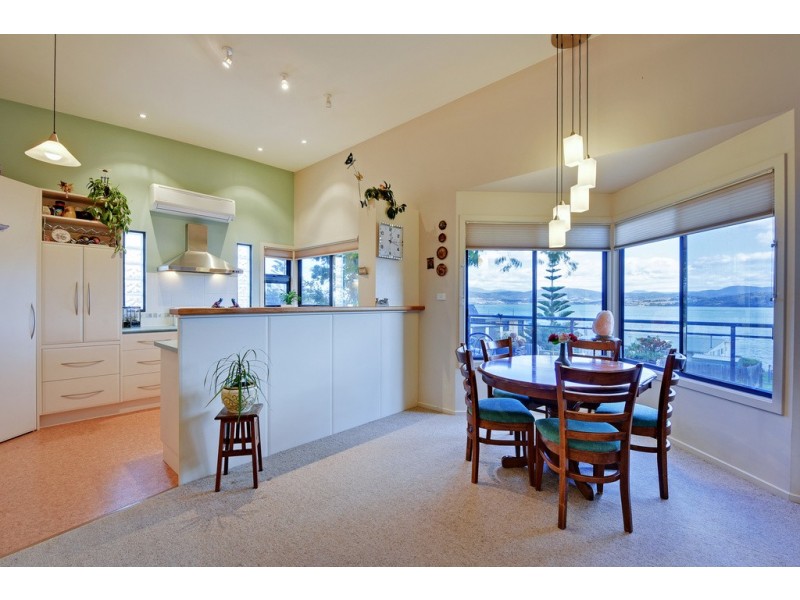 33 McKinly Street, Midway Point TAS 7171