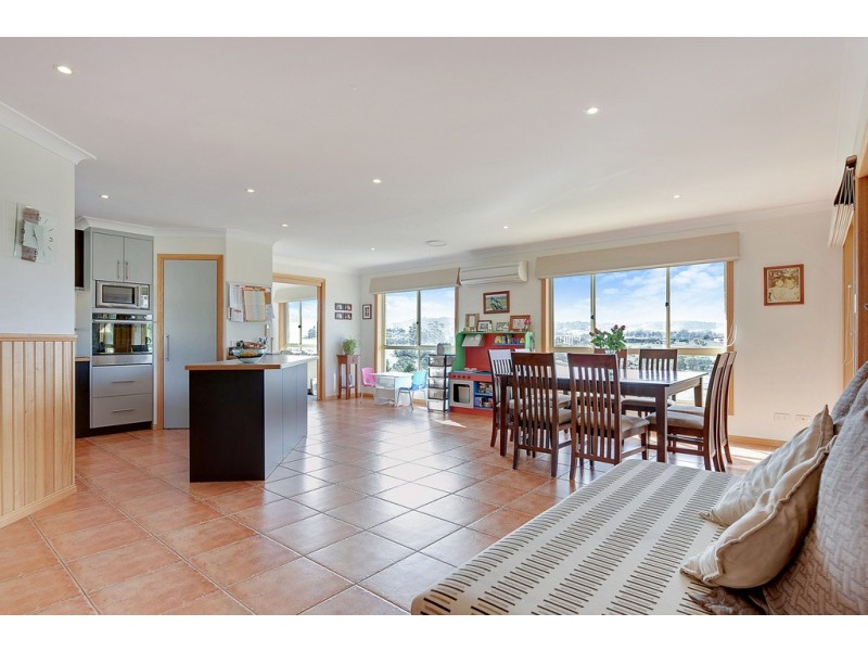 10 Lakeland Drive, Forcett TAS 7173