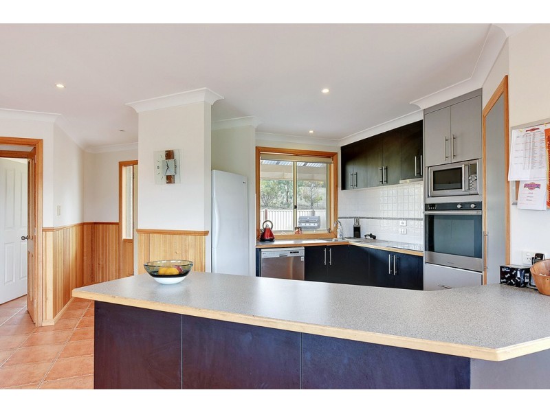 10 Lakeland Drive, Forcett TAS 7173