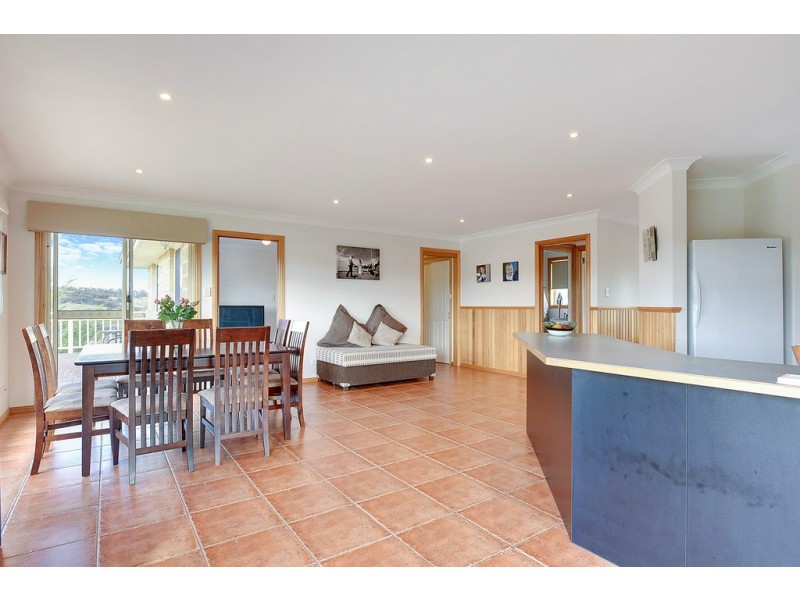 10 Lakeland Drive, Forcett TAS 7173