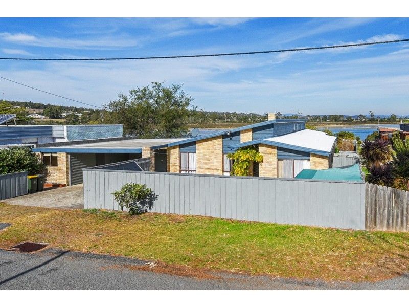 11 Esplanade, Carlton River TAS 7173