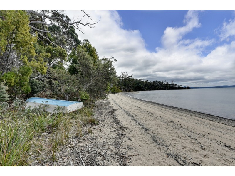 11 Turners Road, Saltwater River TAS 7186