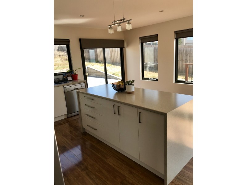8 Northsun Place, Midway Point TAS 7171