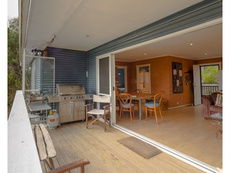 27 Lagoon Road, White Beach TAS 7184