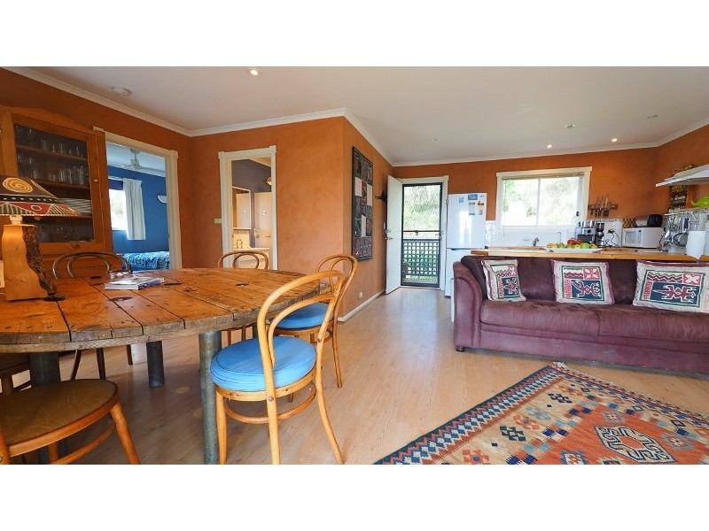 27 Lagoon Road, White Beach TAS 7184